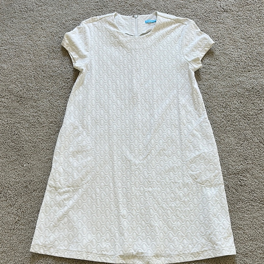 Elegant White Textured Dress
